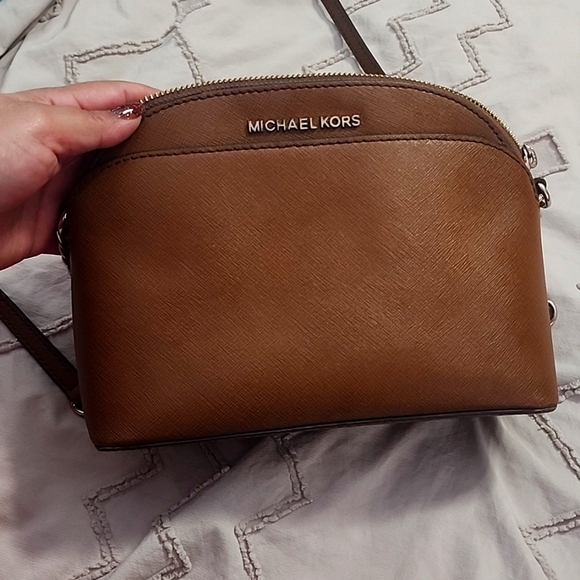 MICHAEL Michael Kors Handbags - Michael Kors Jet Set Emmy Leather Dome Crossbody Bag Medium - Brown